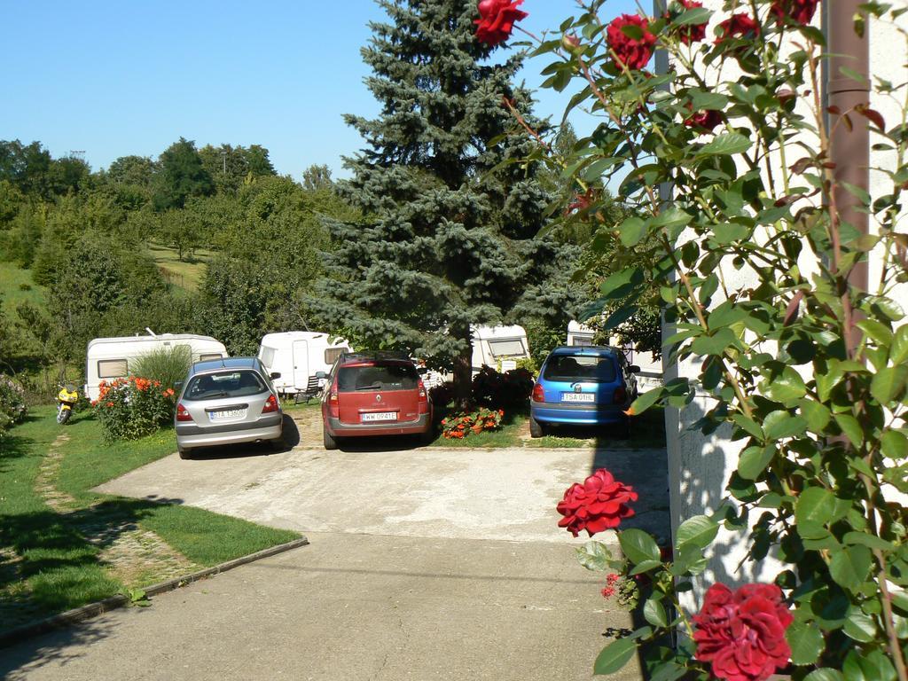 Auto-Chatka Sandomierz Bagian luar foto